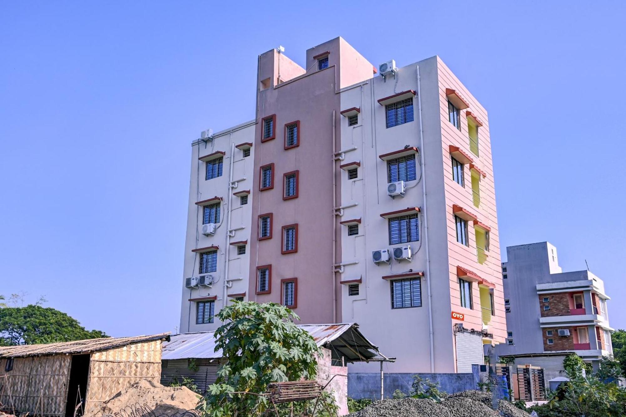 Super Hotel O 4 Friends Колката Екстериор снимка