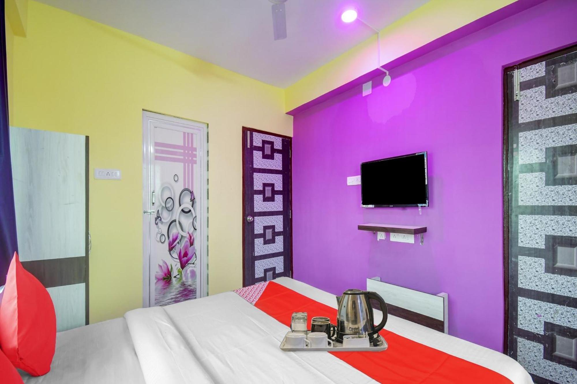 Super Hotel O 4 Friends Колката Екстериор снимка