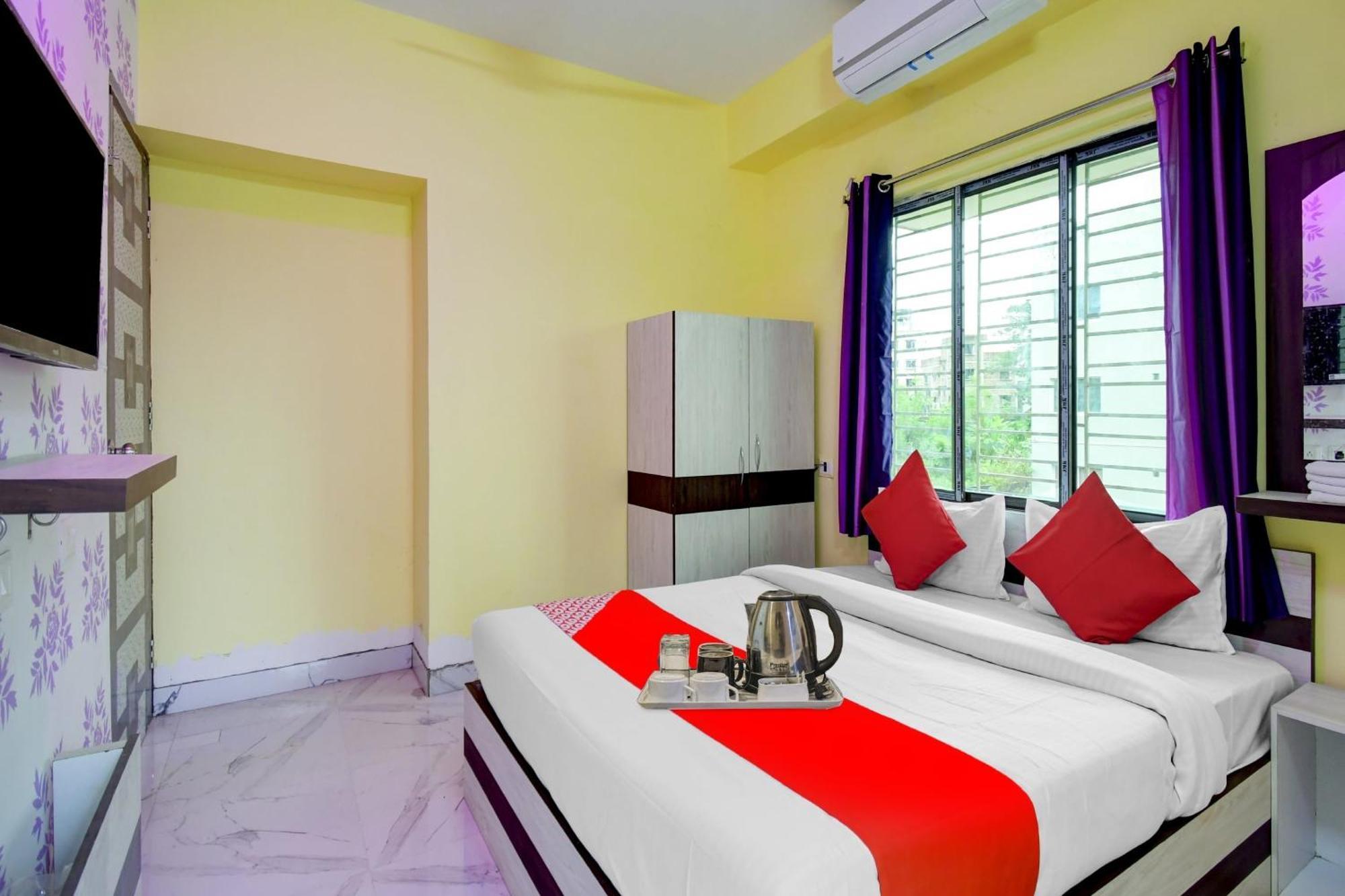 Super Hotel O 4 Friends Колката Екстериор снимка