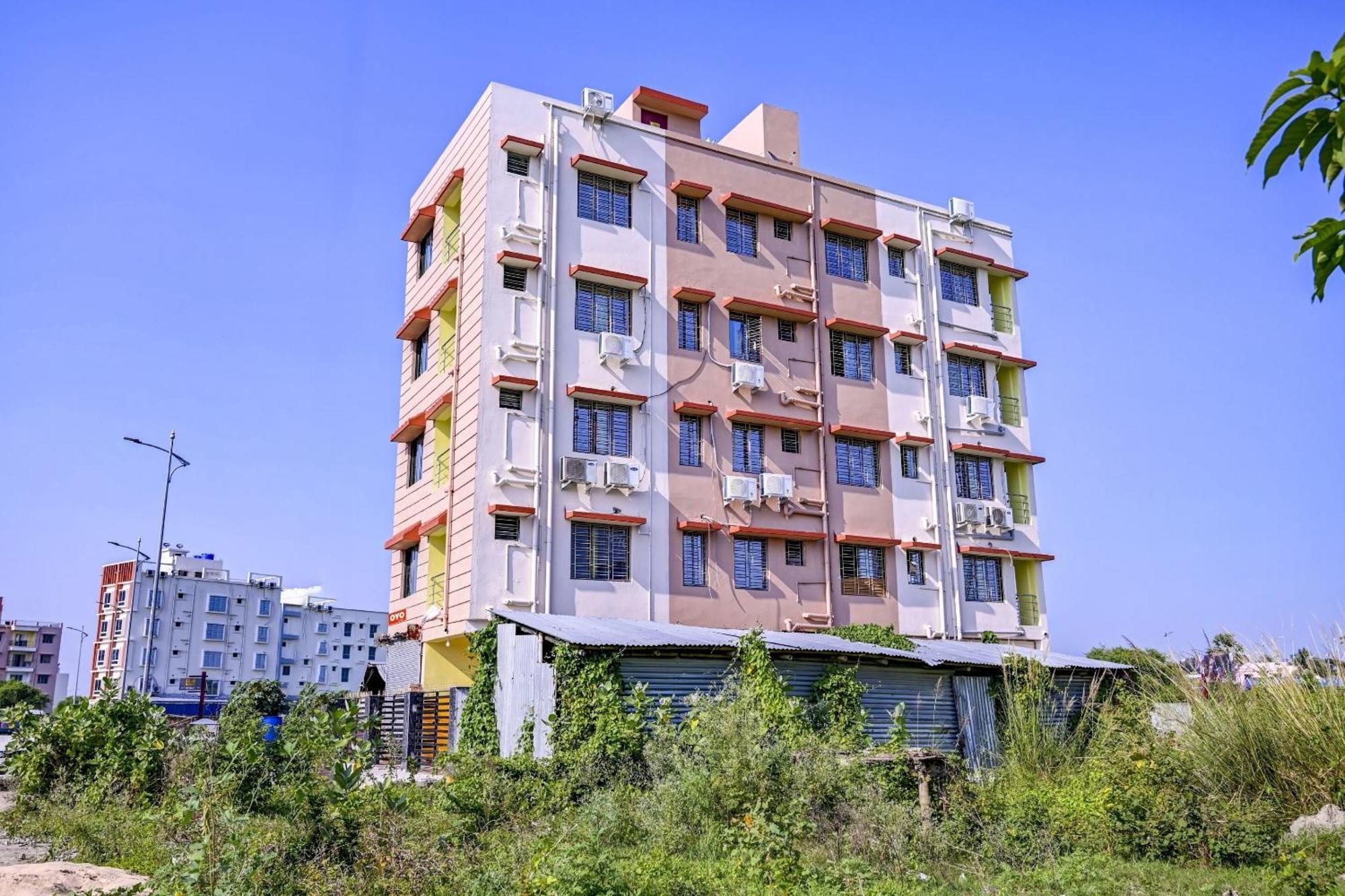 Super Hotel O 4 Friends Колката Екстериор снимка
