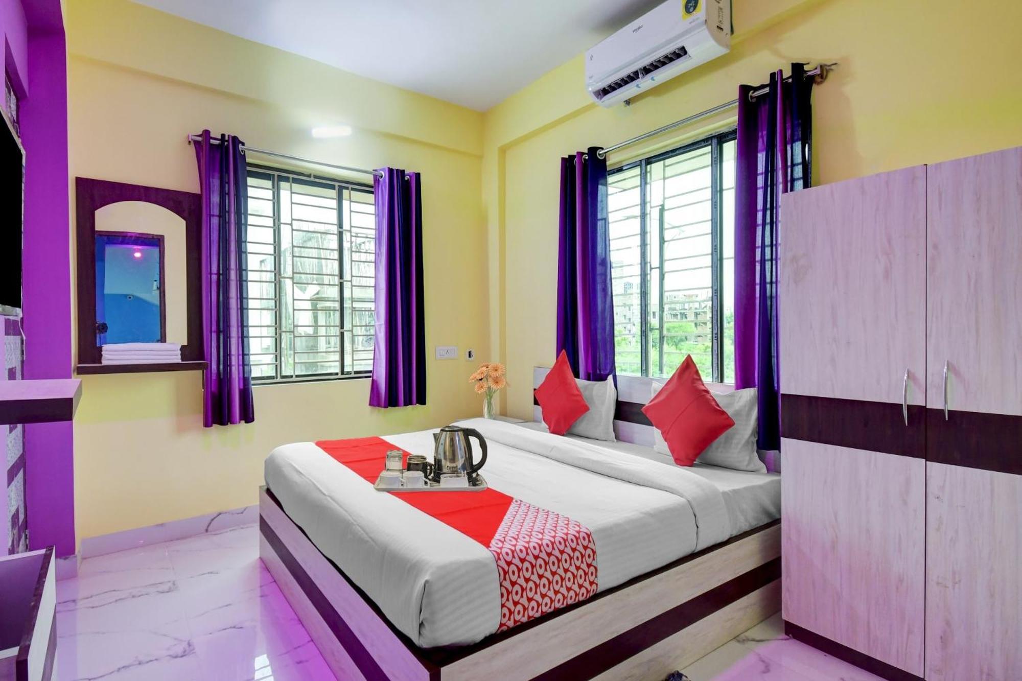 Super Hotel O 4 Friends Колката Екстериор снимка